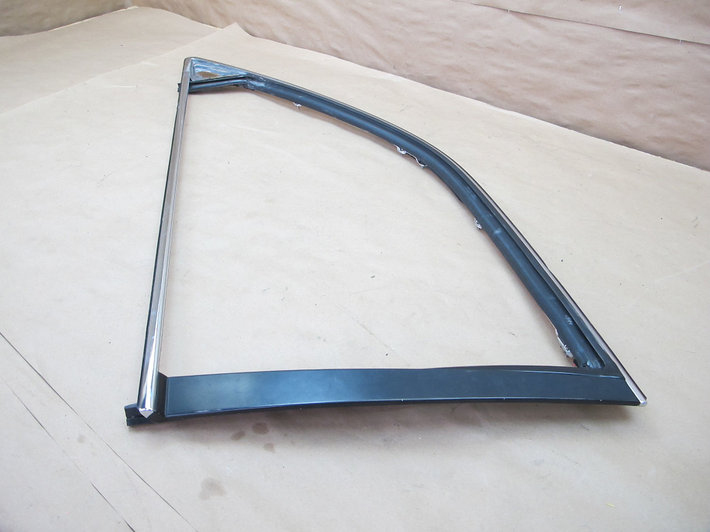 95-00 Lexus UCF20 LS400 Set of 2 Front Door Window Frame Trim Molding OEM