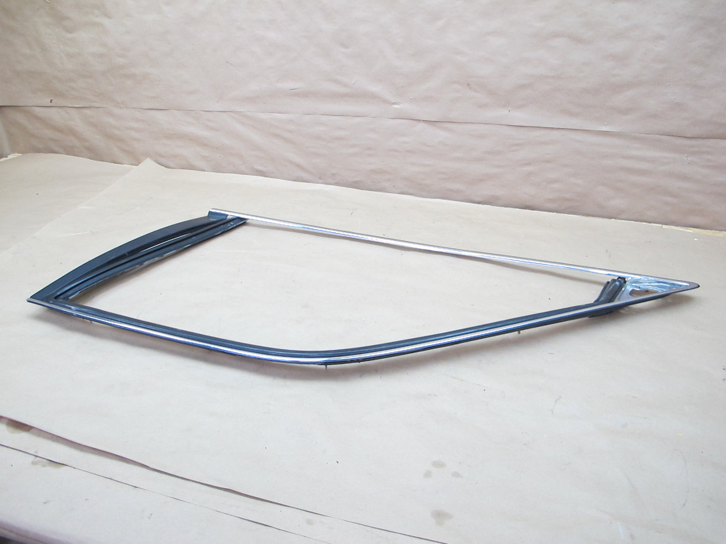 95-00 Lexus UCF20 LS400 Set of 2 Front Door Window Frame Trim Molding OEM