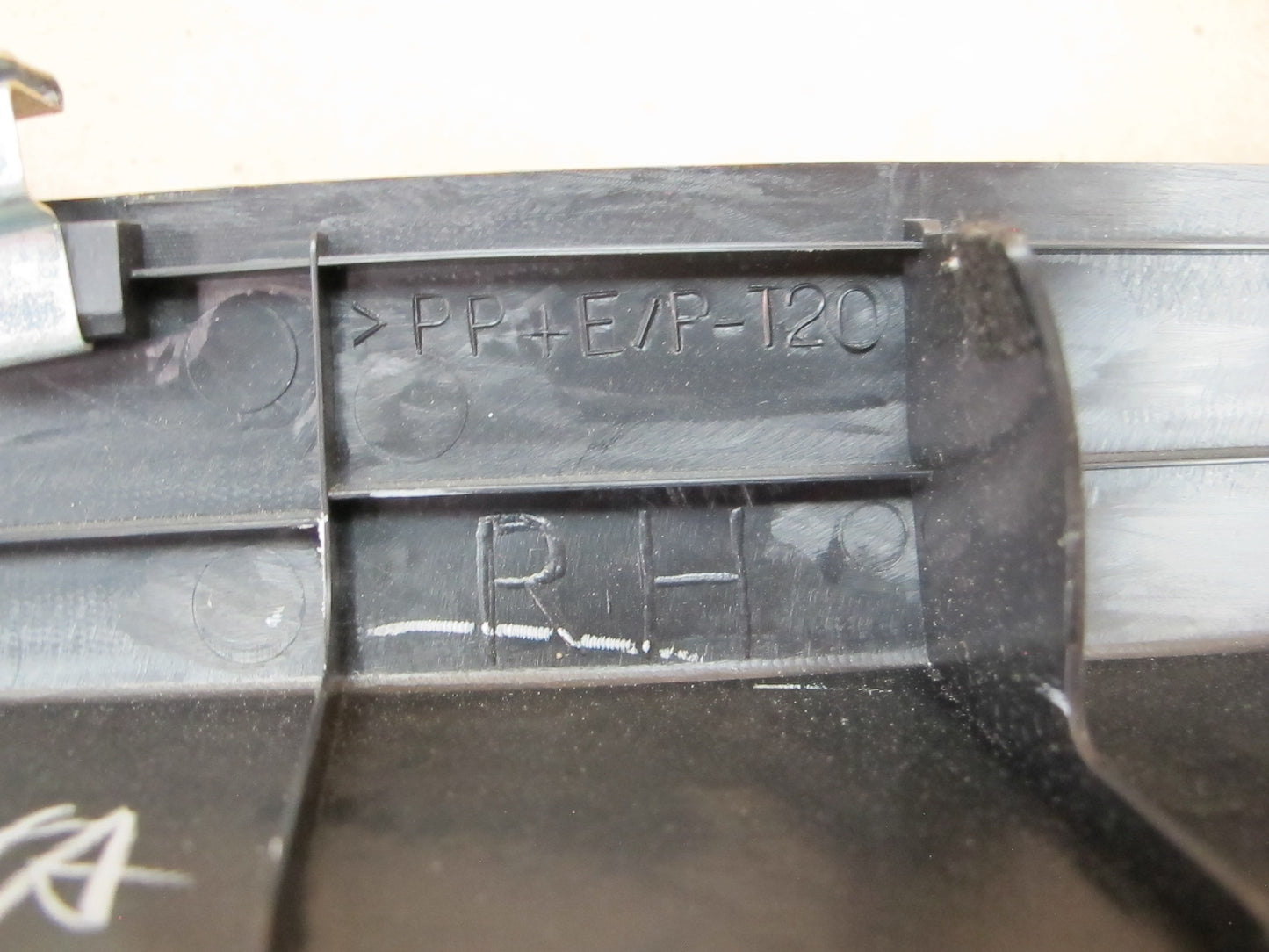95-00 Lexus UCF20L LS400 Set of 2 Rear Left Right Lower Quarter Trim Cover OEM