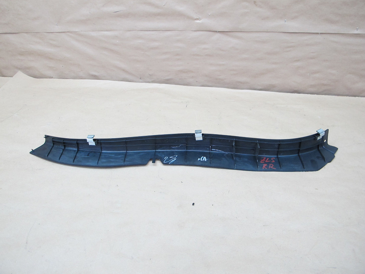 95-00 Lexus UCF20L LS400 Set of 2 Rear Left Right Lower Quarter Trim Cover OEM
