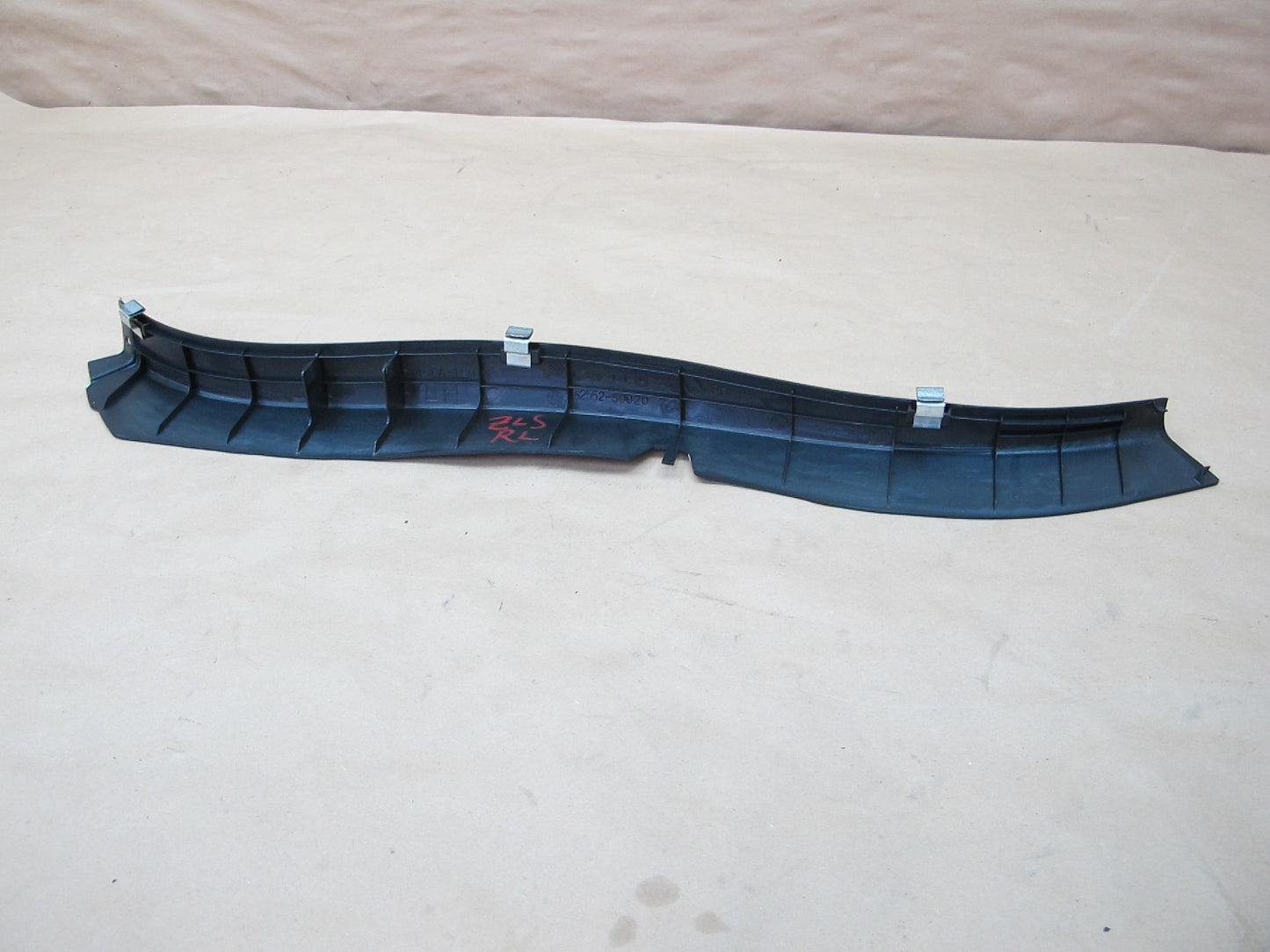 95-00 Lexus UCF20L LS400 Set of 2 Rear Left Right Lower Quarter Trim Cover OEM