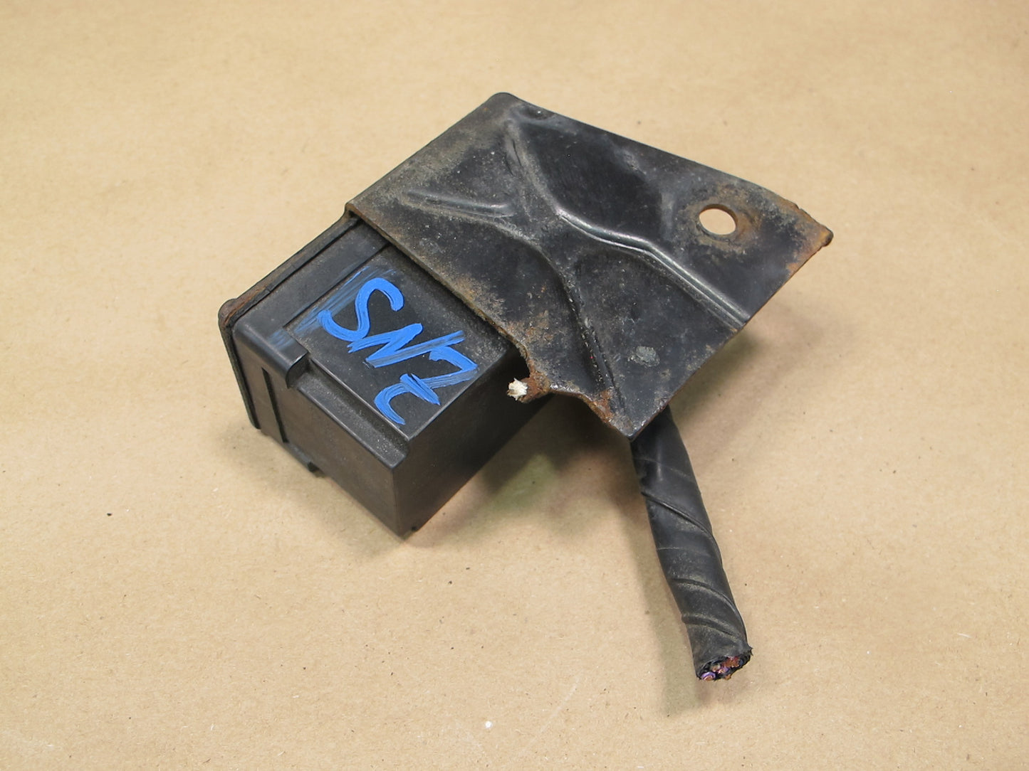 84-86 Nissan Z31 300ZX 2+0 Headlight Lamp Sensor Module 28410-19P00 OEM
