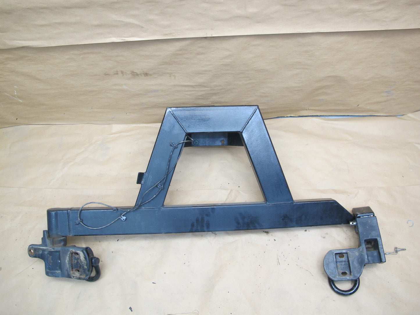 2003-2009 Hummer H2 Rear TOW Towing Hook Bar Spare Tire Carrier