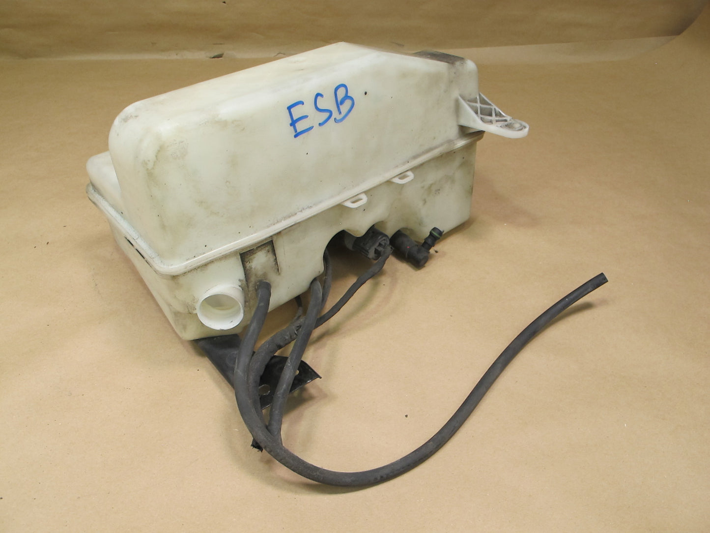 03-08 BMW E65 E66 7-SERIES Windshield Washer Fluid Reservoir Tank w Pumps OEM