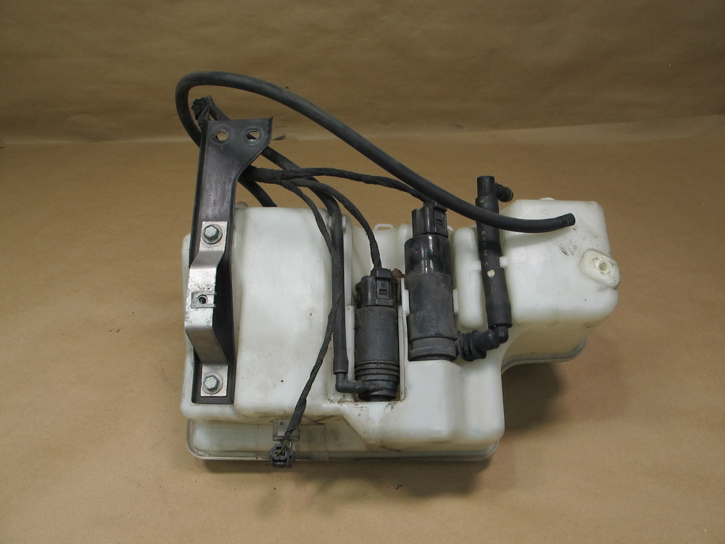 03-08 BMW E65 E66 7-SERIES Windshield Washer Fluid Reservoir Tank w Pumps OEM