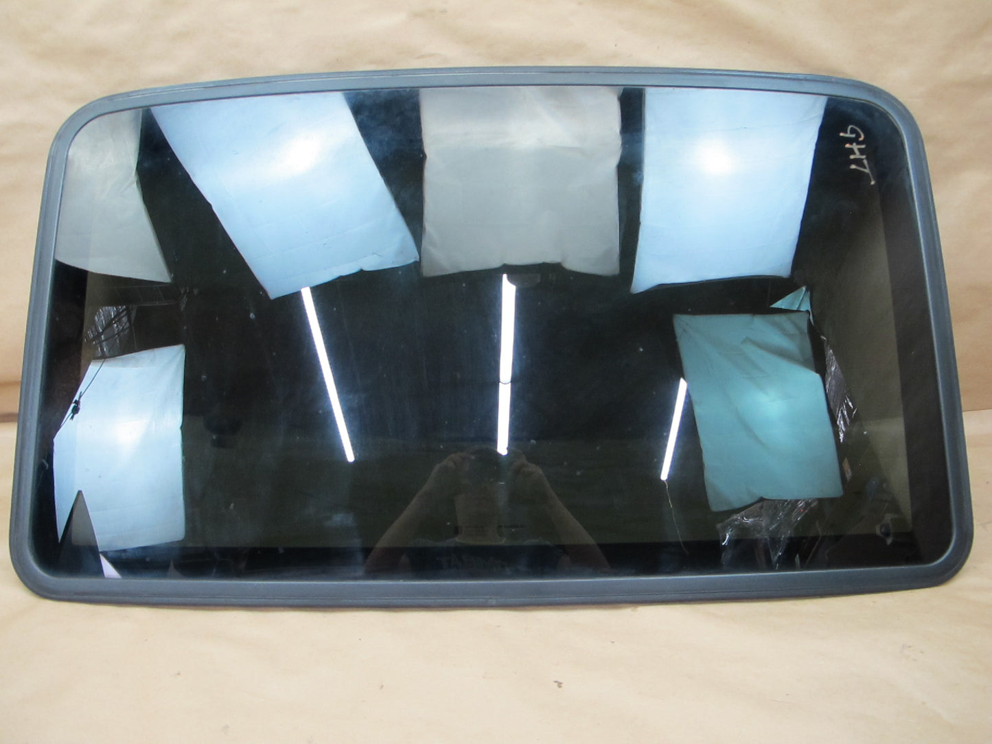 2003-2009 Hummer H2 Front Upper Sunroof Glass Window Panel