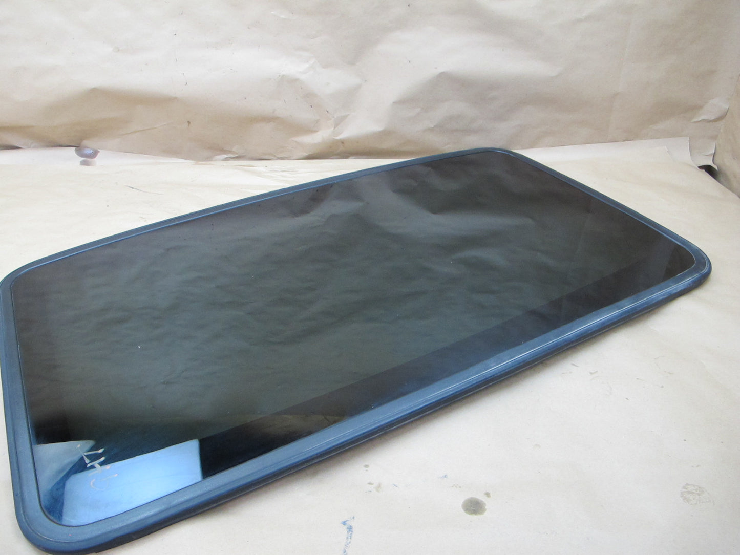 2003-2009 Hummer H2 Front Upper Sunroof Glass Window Panel