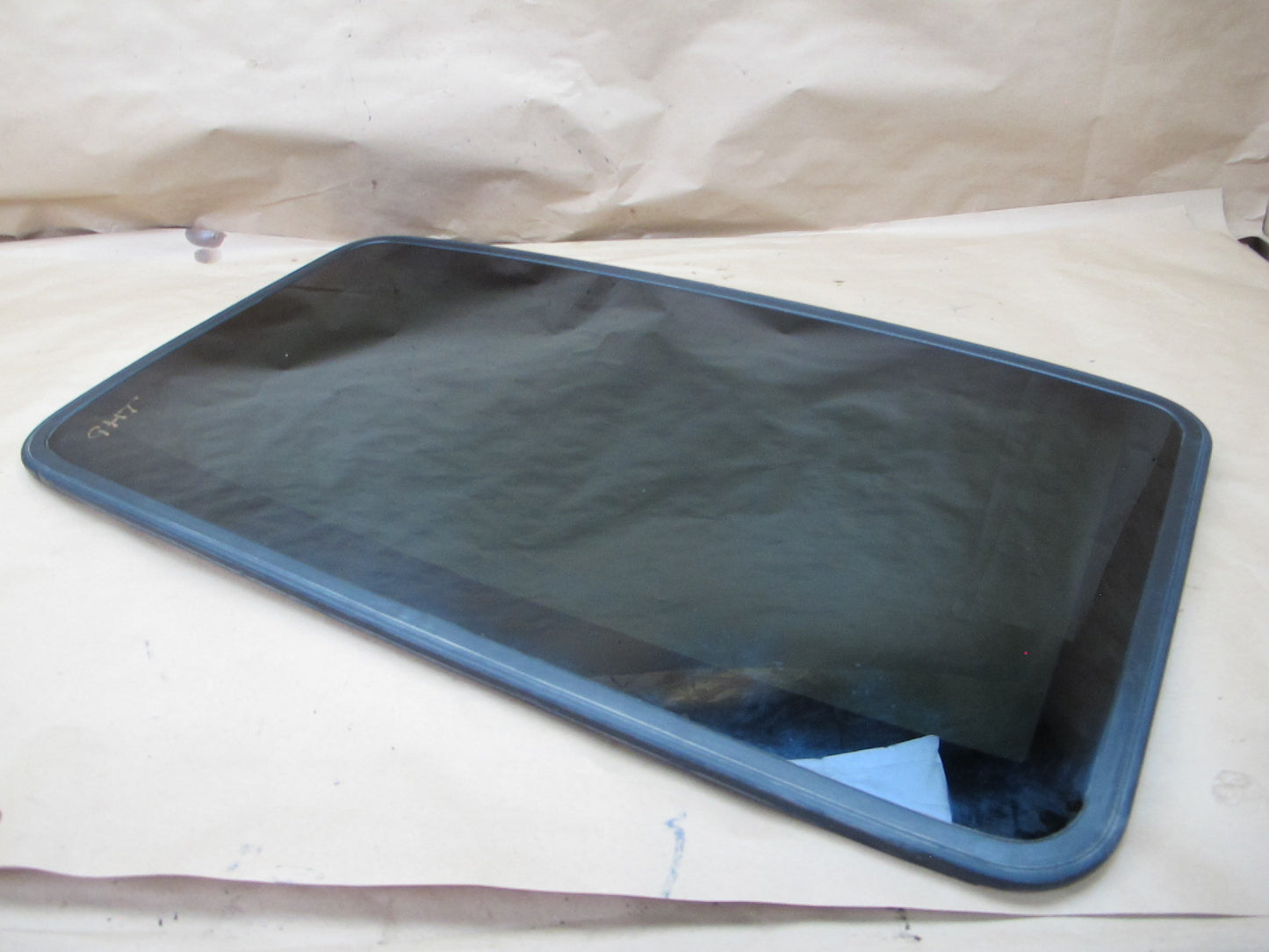 2003-2009 Hummer H2 Front Upper Sunroof Glass Window Panel