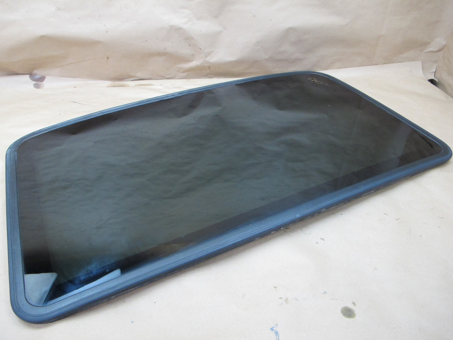 2003-2009 Hummer H2 Front Upper Sunroof Glass Window Panel