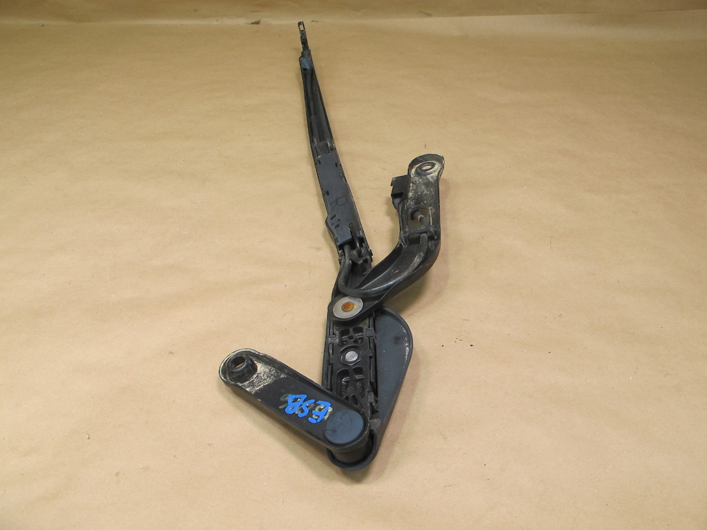 03-08 BMW E65 E66 7-SERIES Set of 2 Front Windshield Wiper Arm OEM