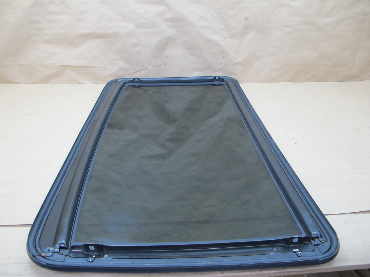 2003-2009 Hummer H2 Front Upper Sunroof Glass Window Panel