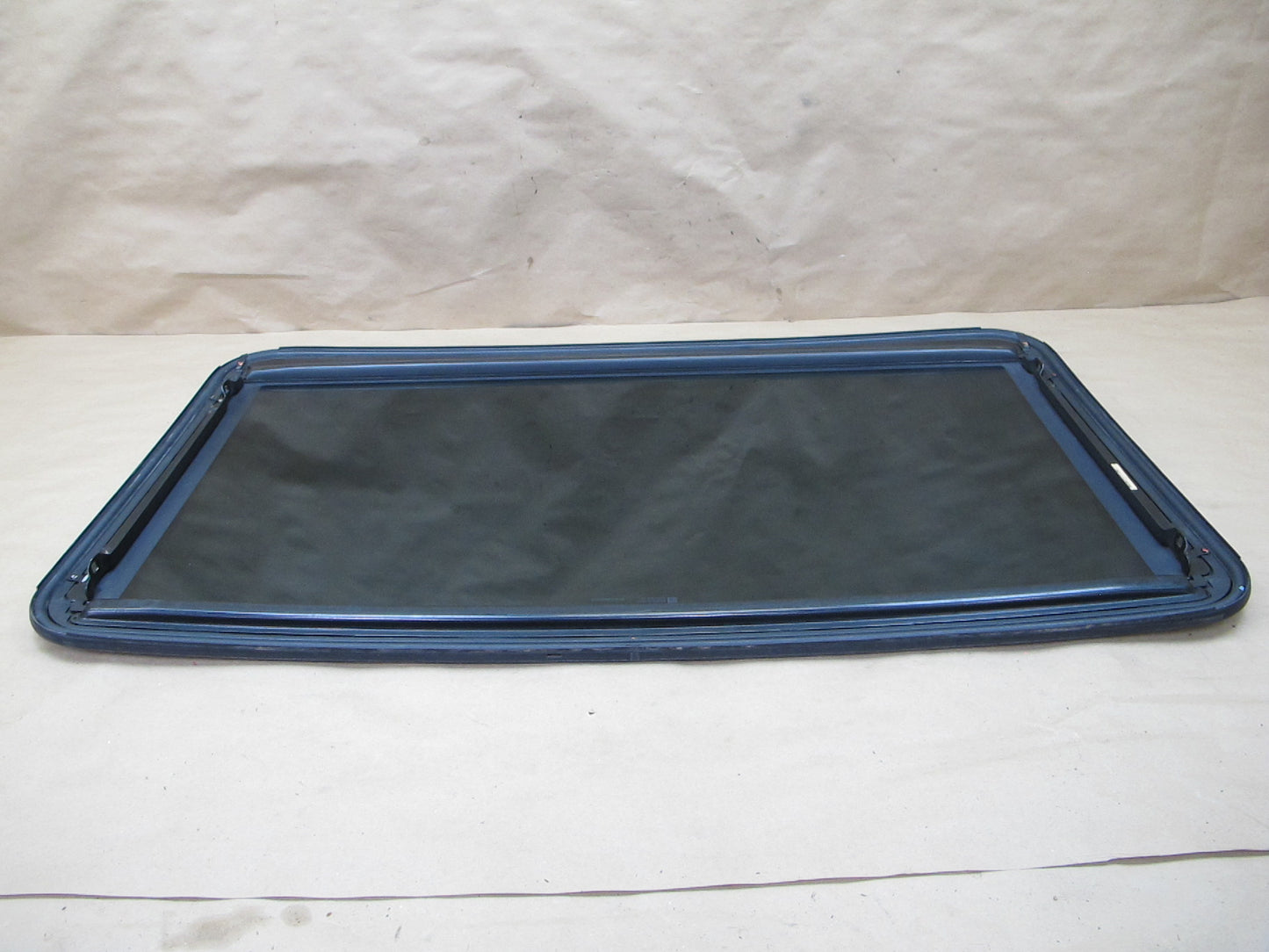 2003-2009 Hummer H2 Front Upper Sunroof Glass Window Panel