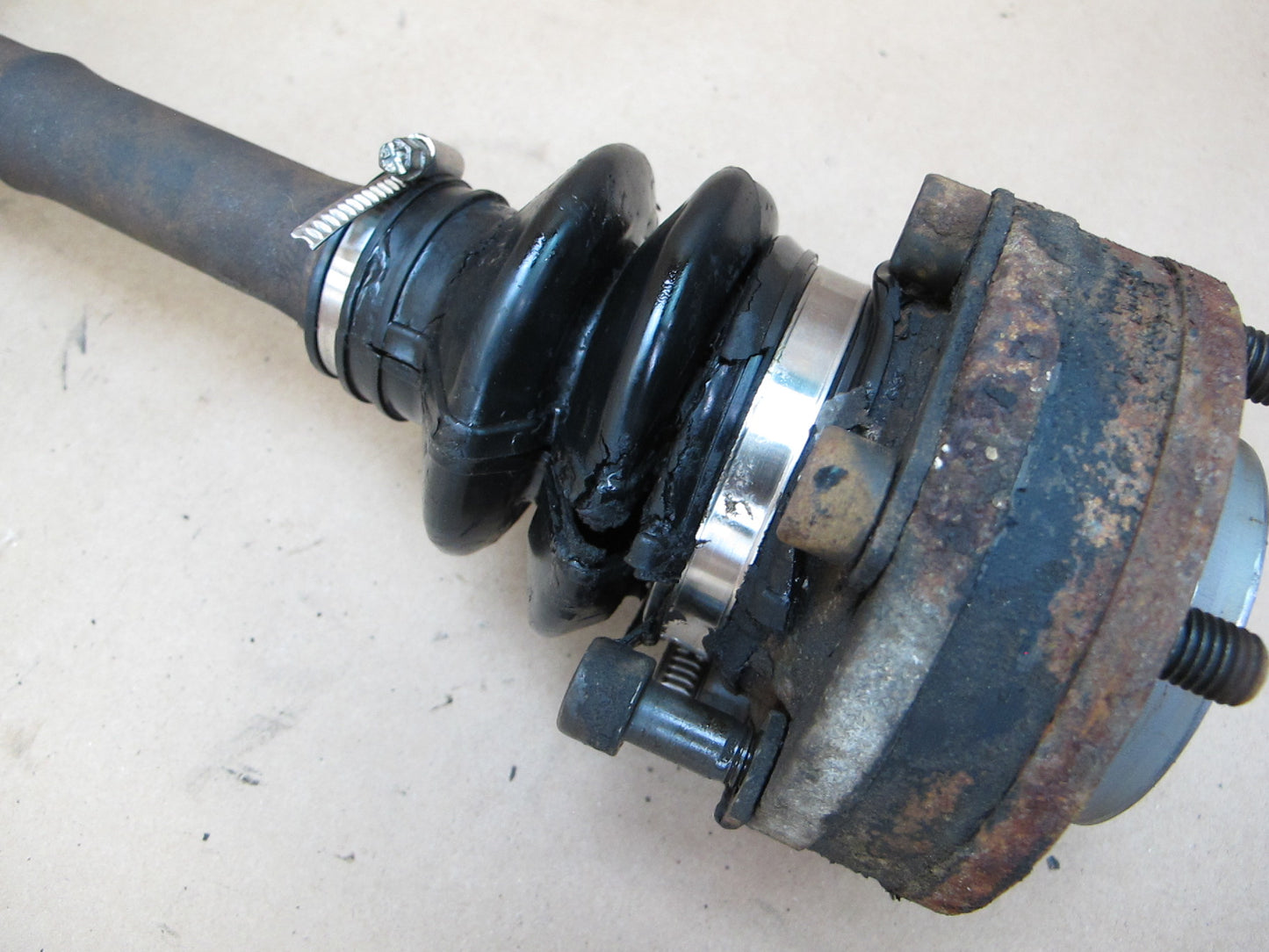 85-89 BMW E24 6-SERIES Rear Right Passenger Side Axle Half Shaft OEM