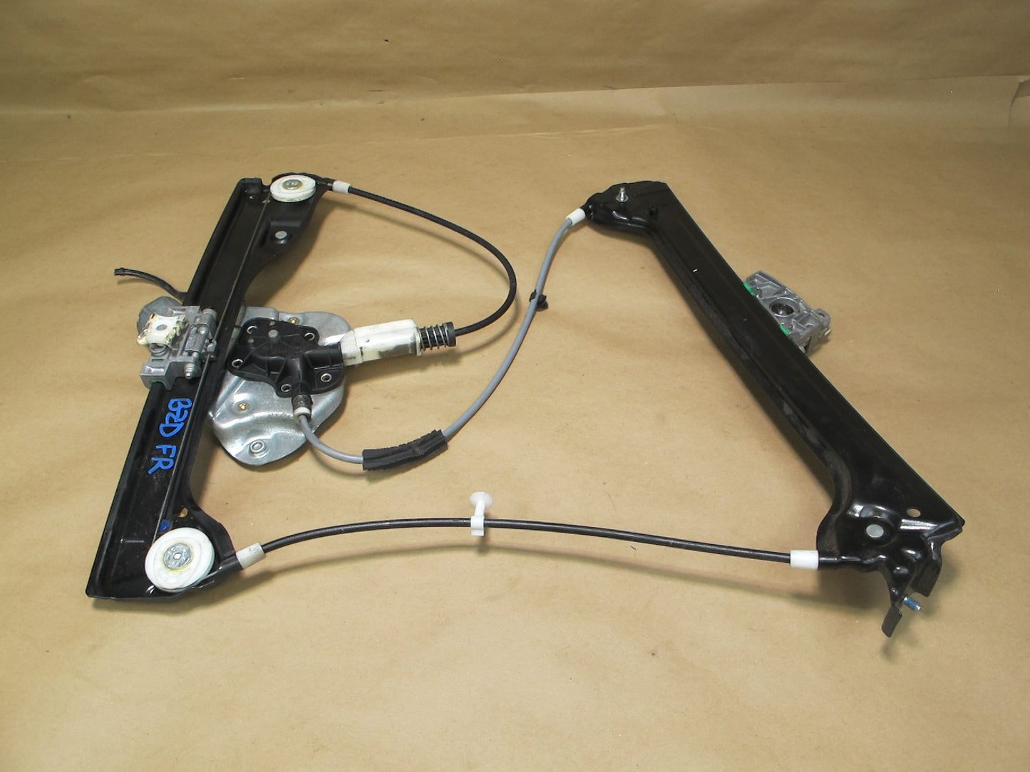 04-06 BMW E85 Z4 Right Passenger Door Window Regulator w Motor OEM