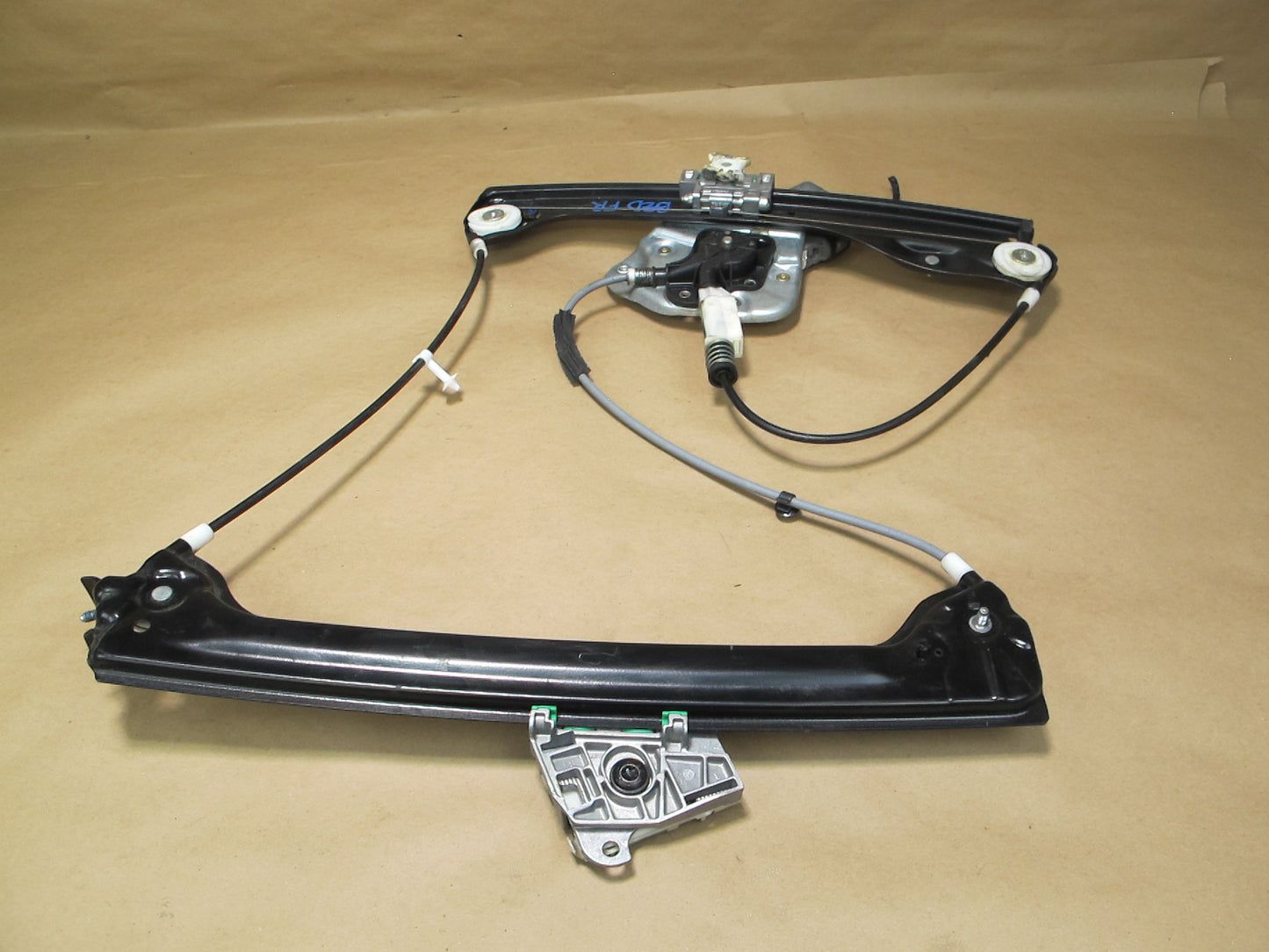 04-06 BMW E85 Z4 Right Passenger Door Window Regulator w Motor OEM