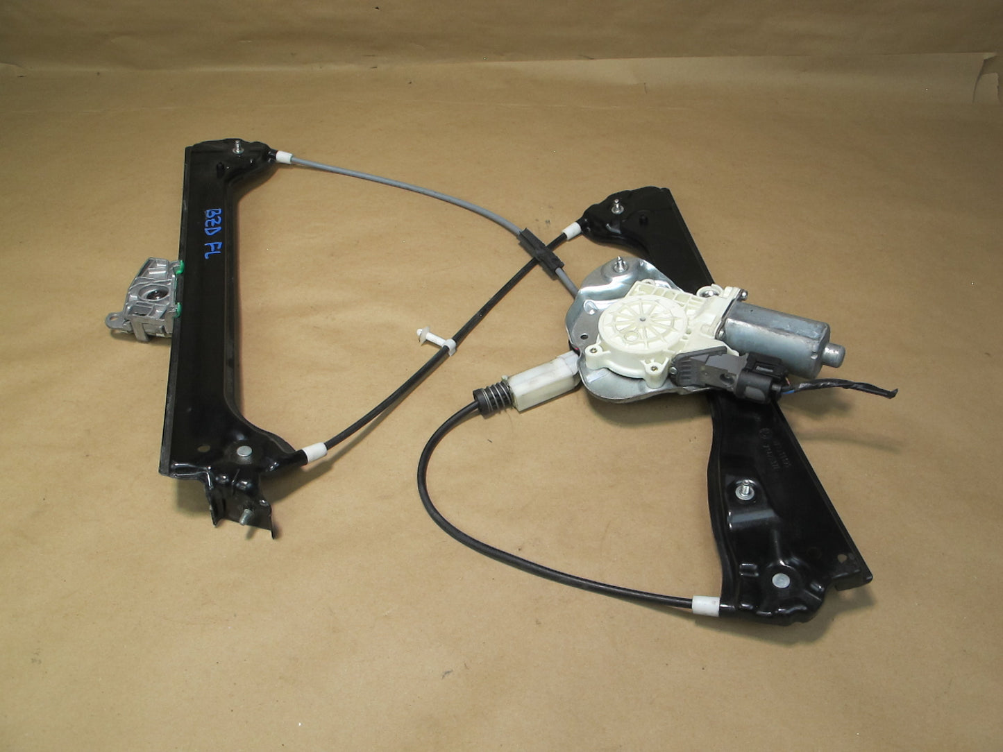 04-06 BMW E86 E85 Z4 Left Driver Door Window Regulator w Motor OEM