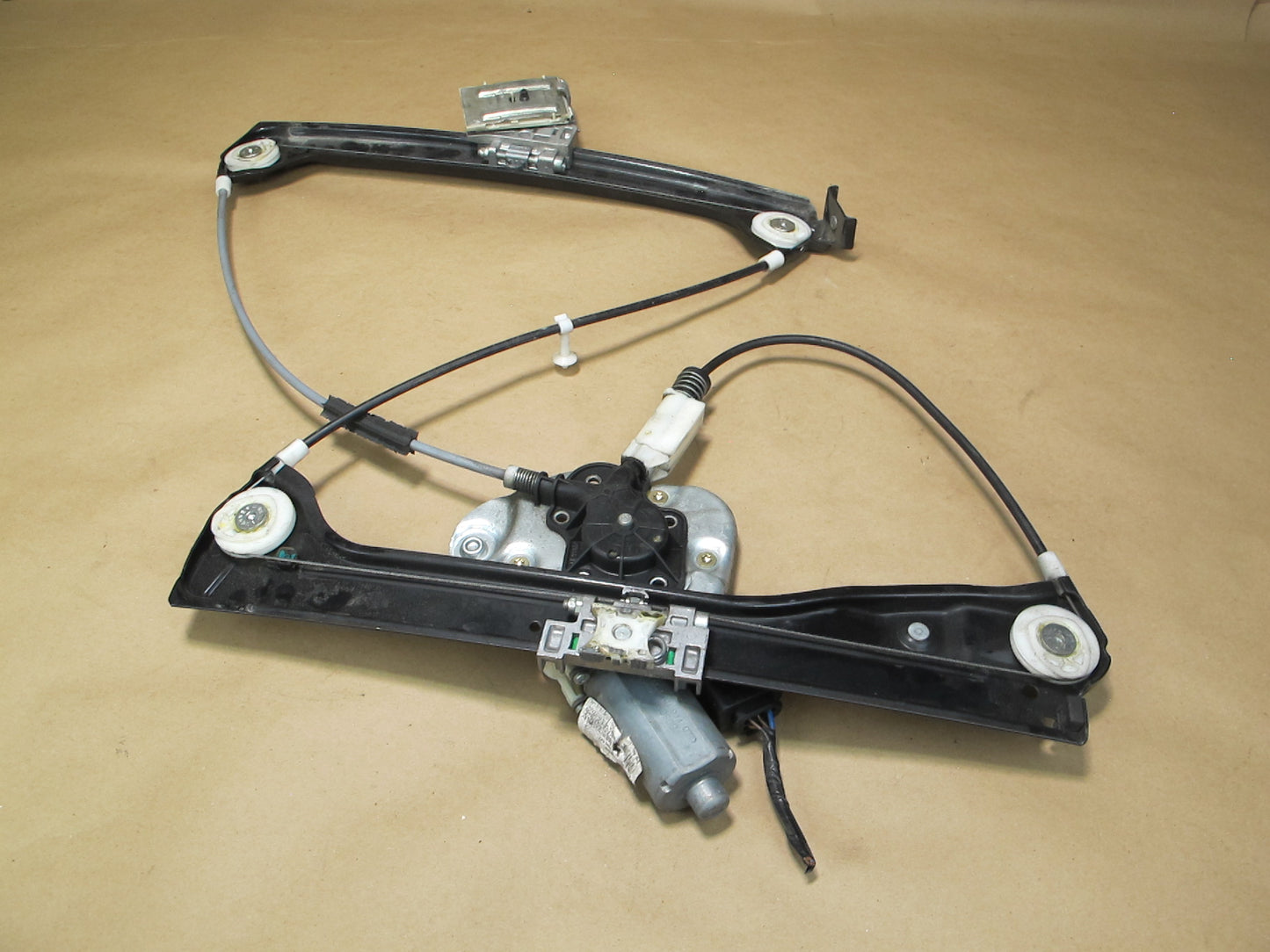 04-06 BMW E86 E85 Z4 Left Driver Door Window Regulator w Motor OEM