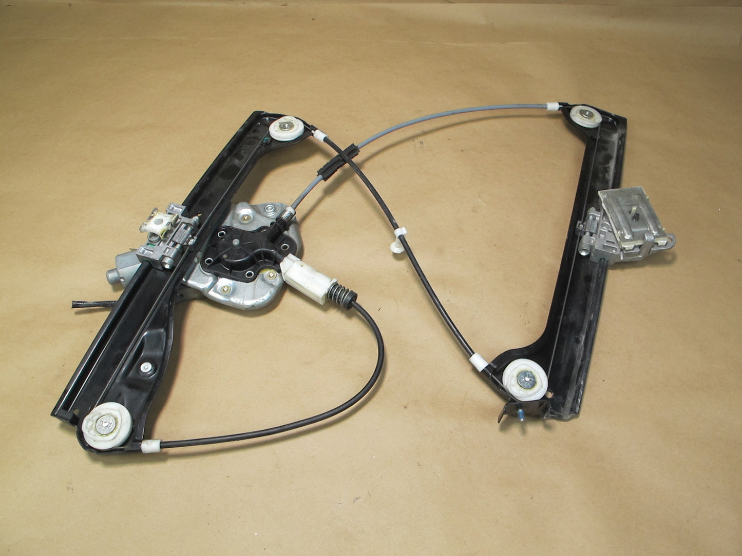 04-06 BMW E86 E85 Z4 Left Driver Door Window Regulator w Motor OEM