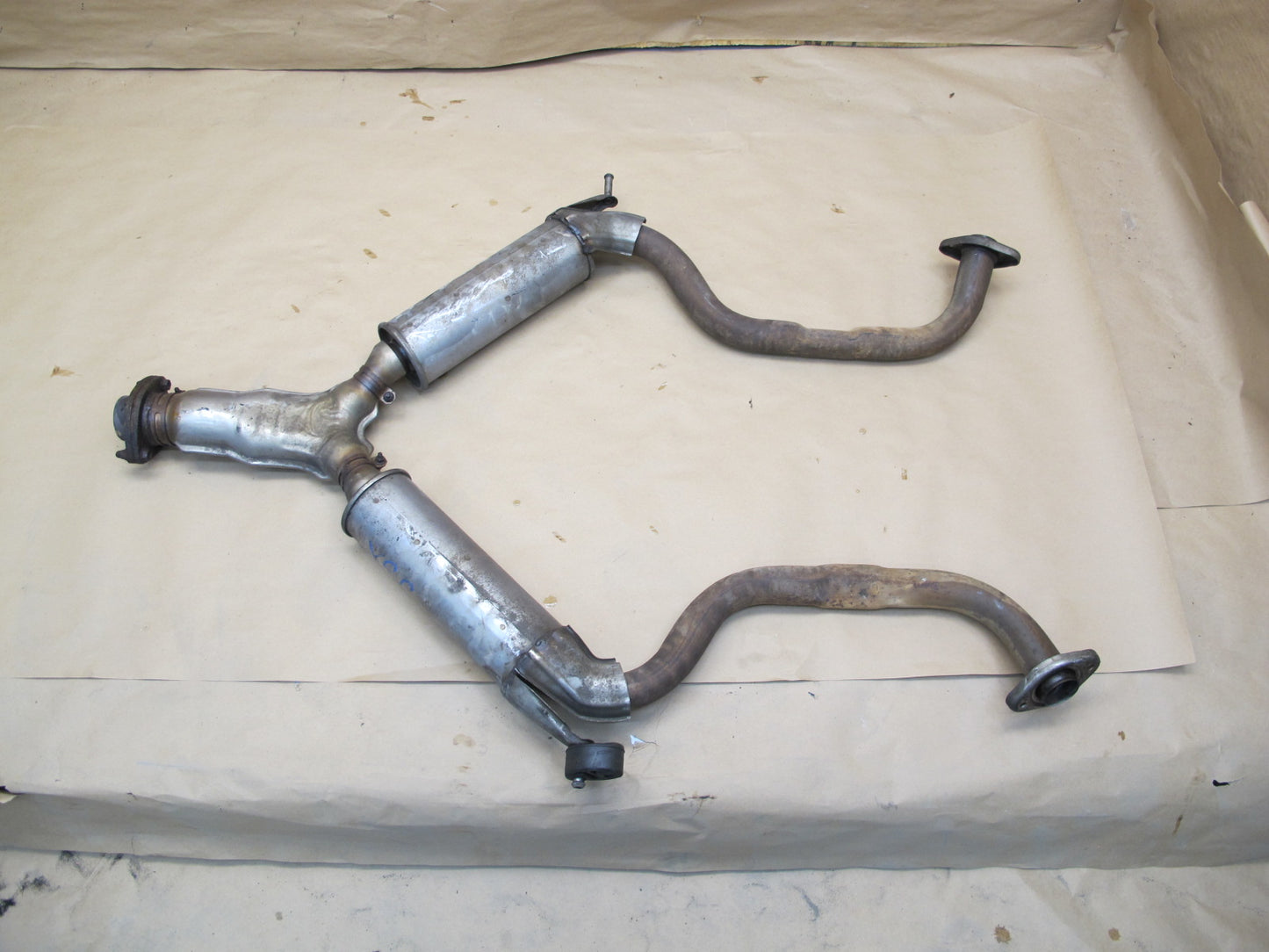 92-97 Lexus UZZ30 SC400 Front Exhaust Pipe Resonator OEM