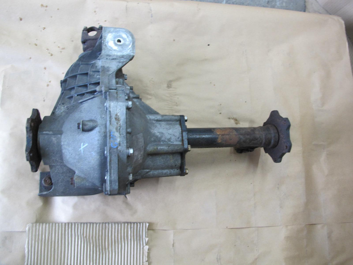 2008-2009 Hummer H2 4WD 4x4 Front Differential Carrier 3.73 Ratio 133k Miles