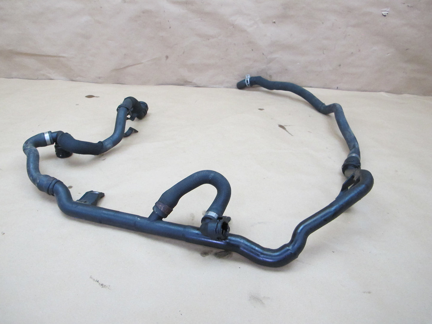 07-09 BMW E90 E92 E93 335i 335xi Radiator Lower Coolant Hose Pipe Line OEM