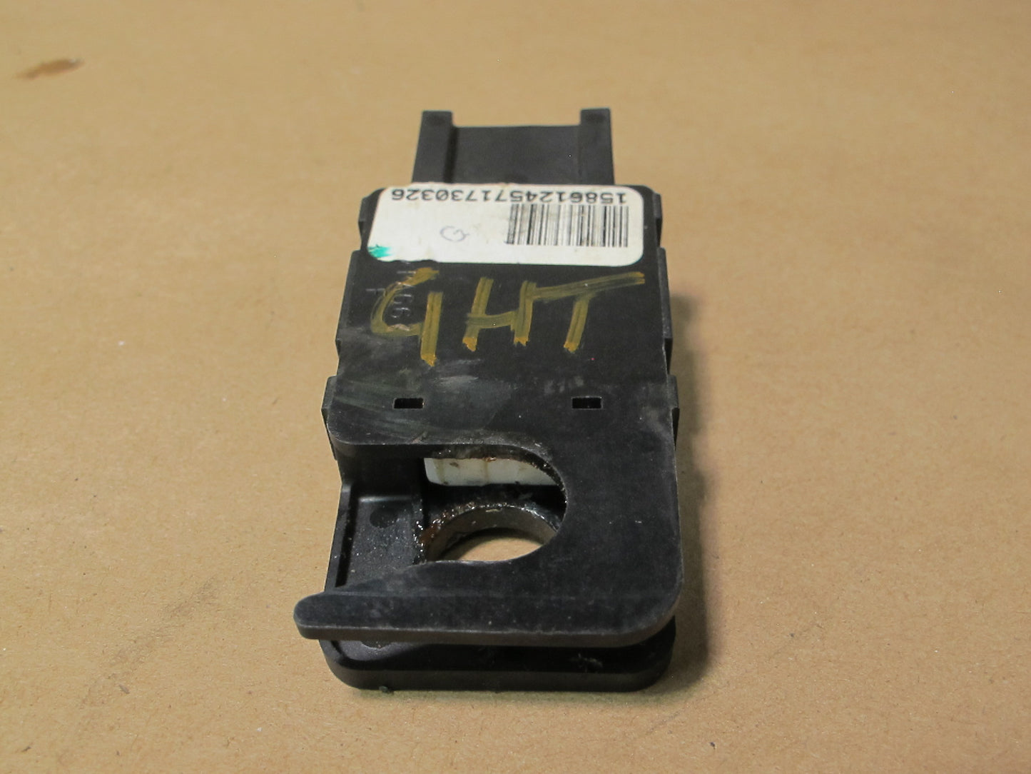 2008-2009 Hummer H2 Brake Stop Light Lamp Switch Sensor 15861245