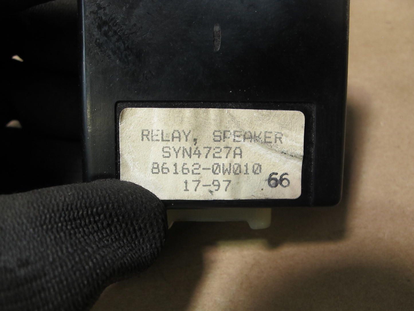 92-00 Lexus UZZ30 SC300 SC400 Phone Speaker Relay Module 86162-0W010 OEM