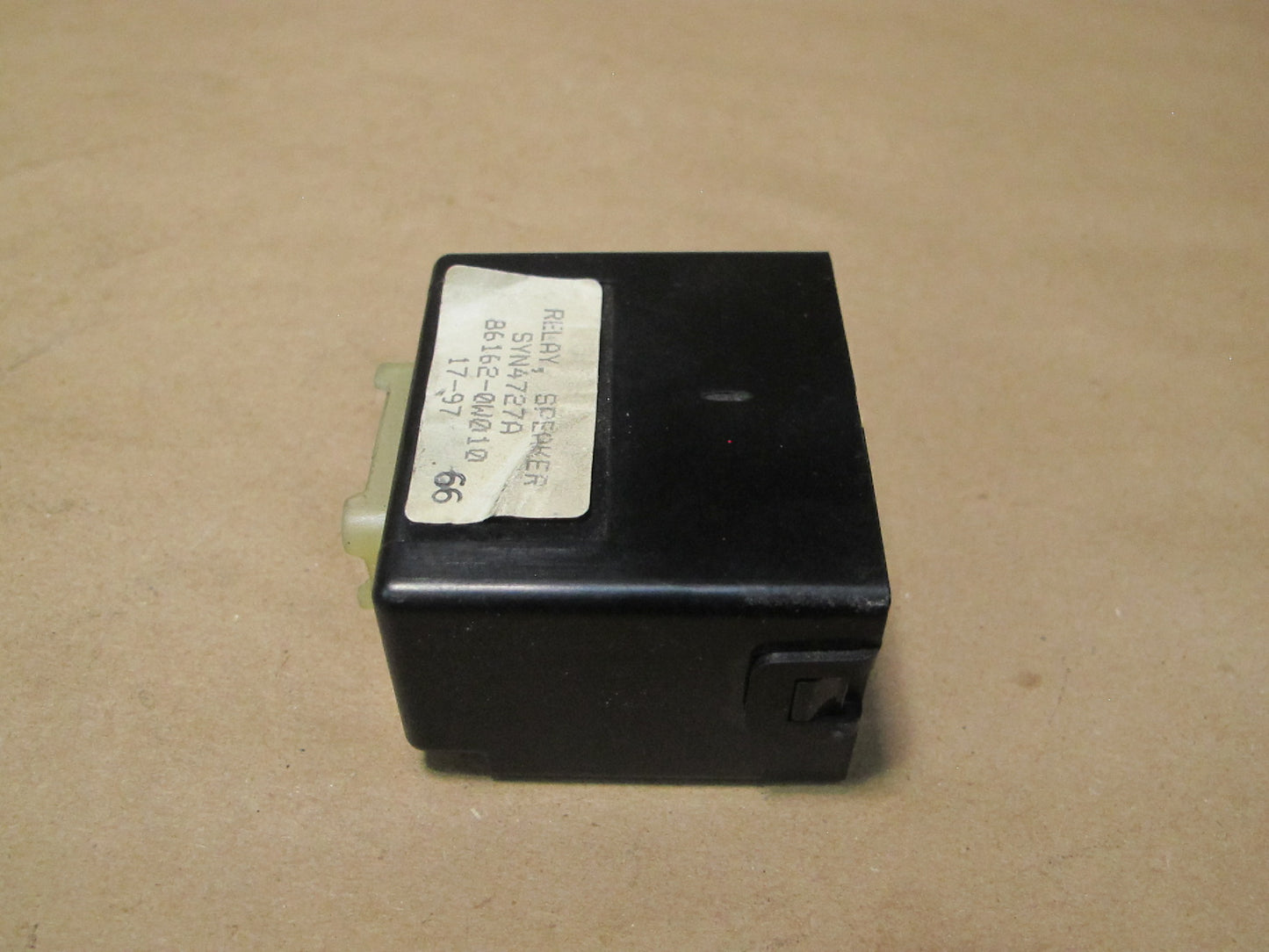 92-00 Lexus UZZ30 SC300 SC400 Phone Speaker Relay Module 86162-0W010 OEM