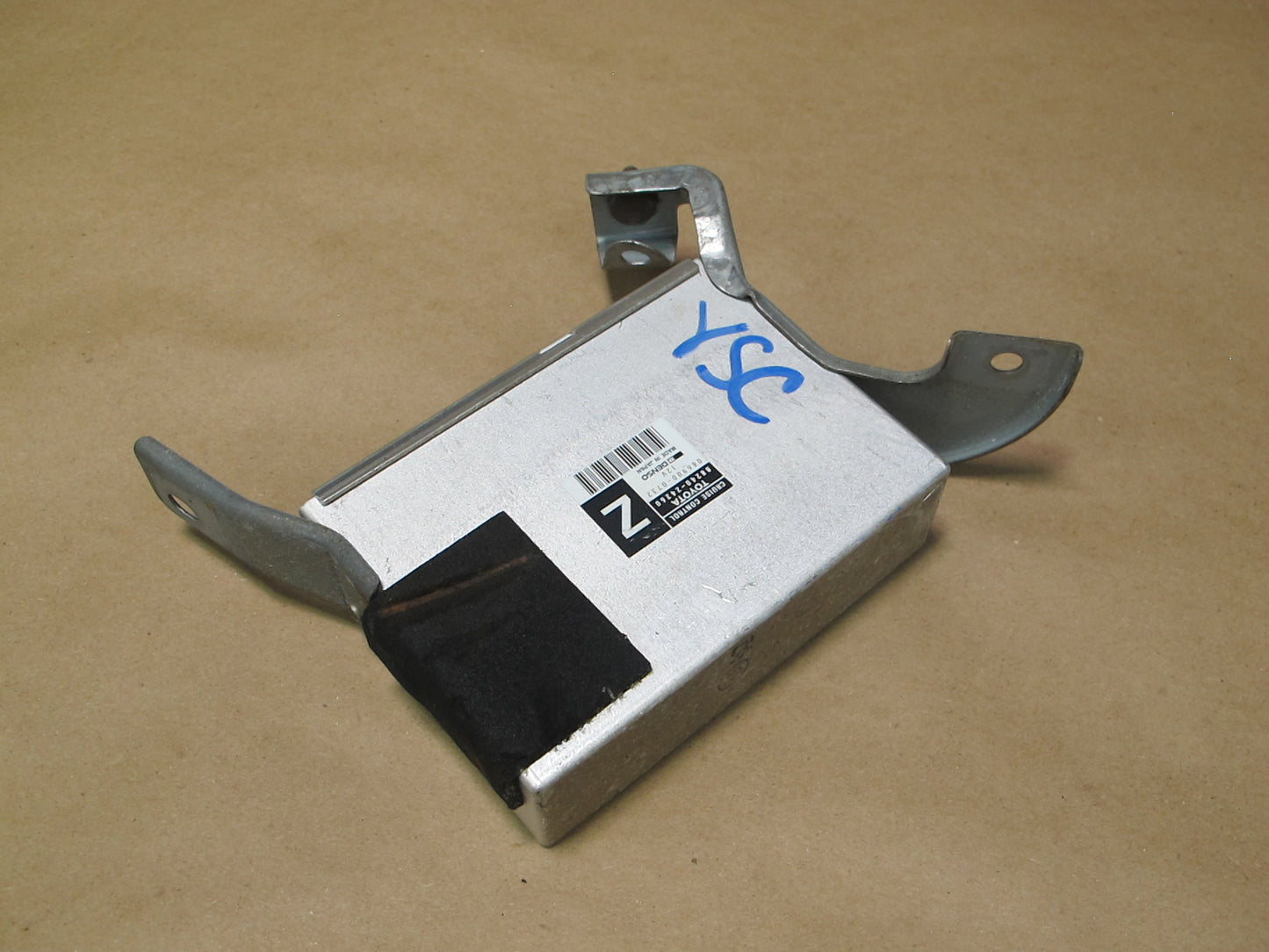 1997 Lexus UZZ30 SC400 Cruise Control Module 88240-24260 OEM