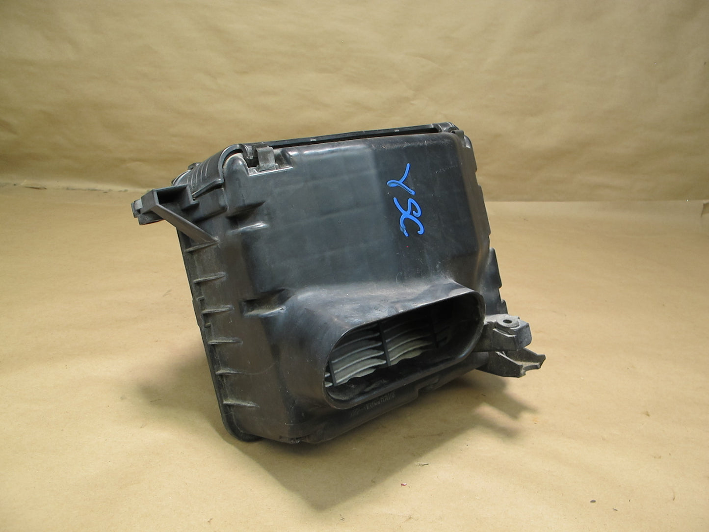 96-97 Lexus UZZ30 SC400 Air Intake Cleaner Filter Box 114000-8600 OEM