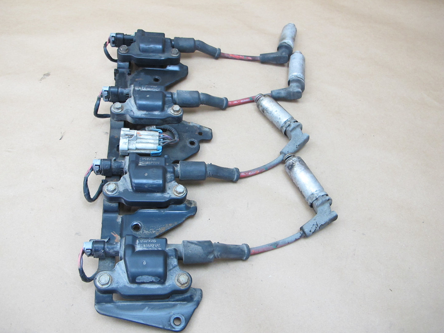 2008-2009 Hummer H2 6.2L V8 Engine Motor Ignition Coil Pack Assembly Set