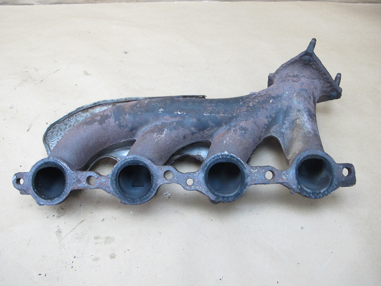 2008-2009 Hummer H2 6.2L V8 Engine Motor Right & Left Side Exhaust Manifold Set