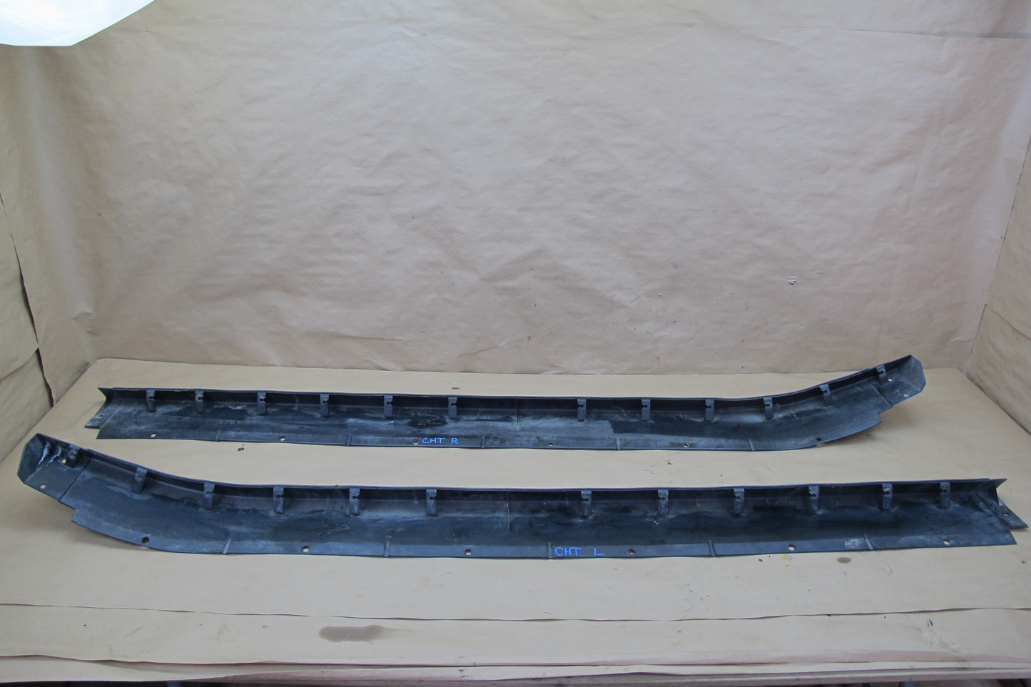 2003-2009 Hummer H2 Left & Right Side Rocker Skirt Panel Molding Trim Set