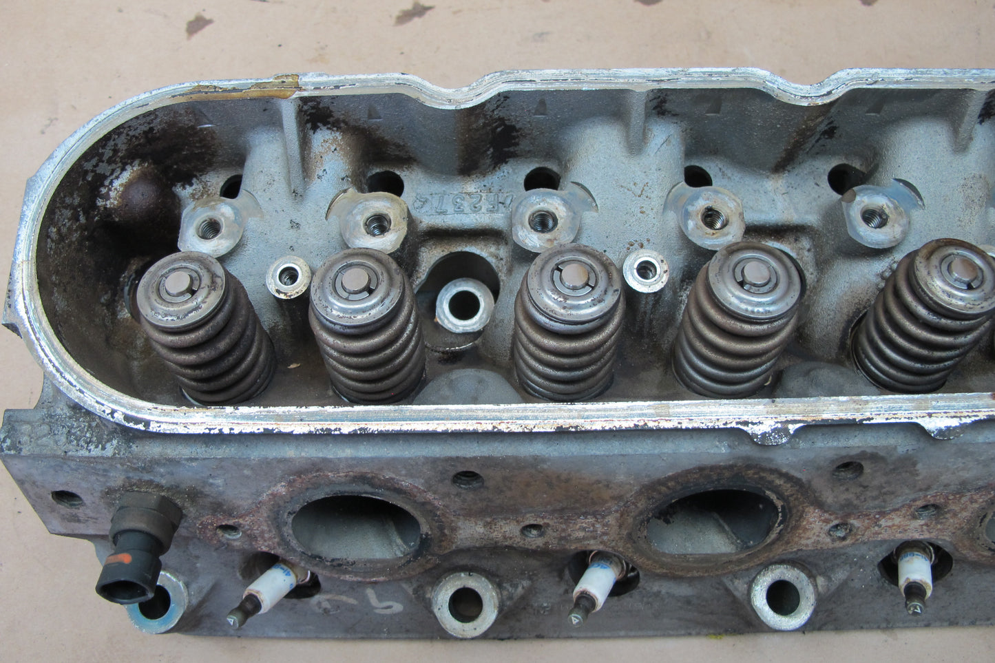 2008-2009 Hummer H2 6.2L V8 Engine Motor Left Side Cylinder Head