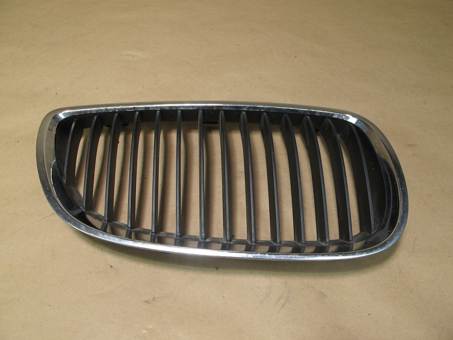 07-10 BMW E92 E93 Set of 2 Front Bumper Left & Right Kidney Grille OEM