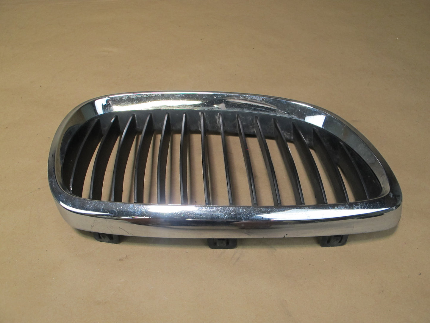 07-10 BMW E92 E93 Set of 2 Front Bumper Left & Right Kidney Grille OEM