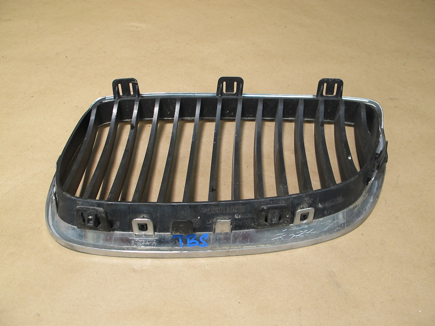 07-10 BMW E92 E93 Set of 2 Front Bumper Left & Right Kidney Grille OEM