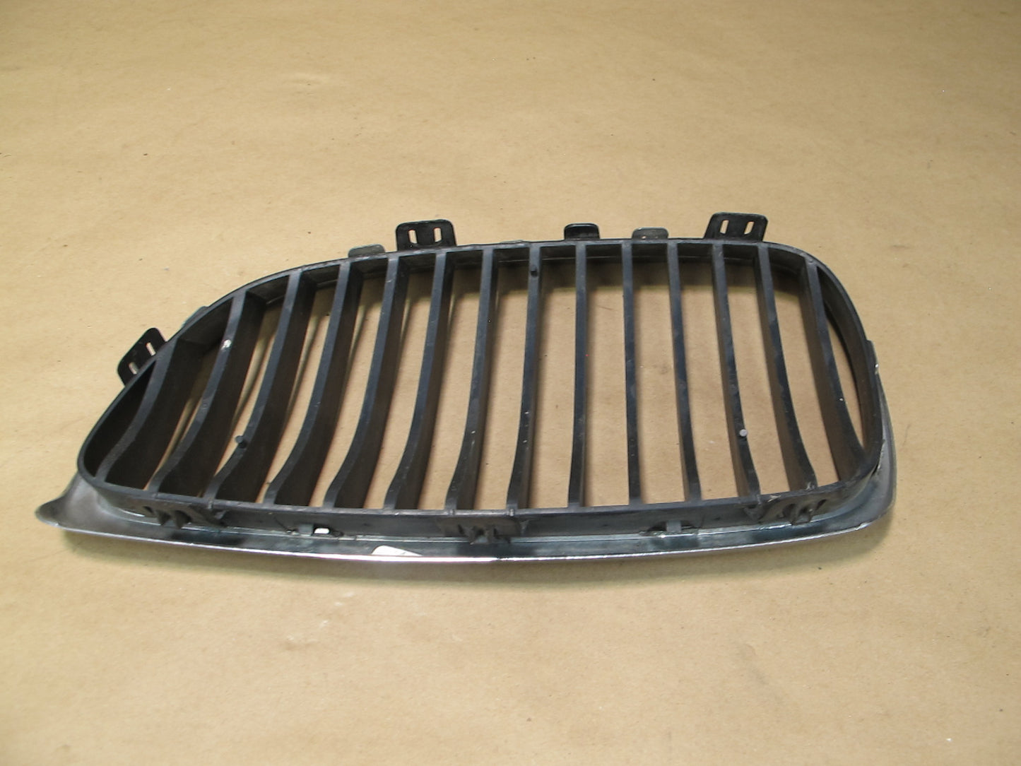 07-10 BMW E92 E93 Set of 2 Front Bumper Left & Right Kidney Grille OEM