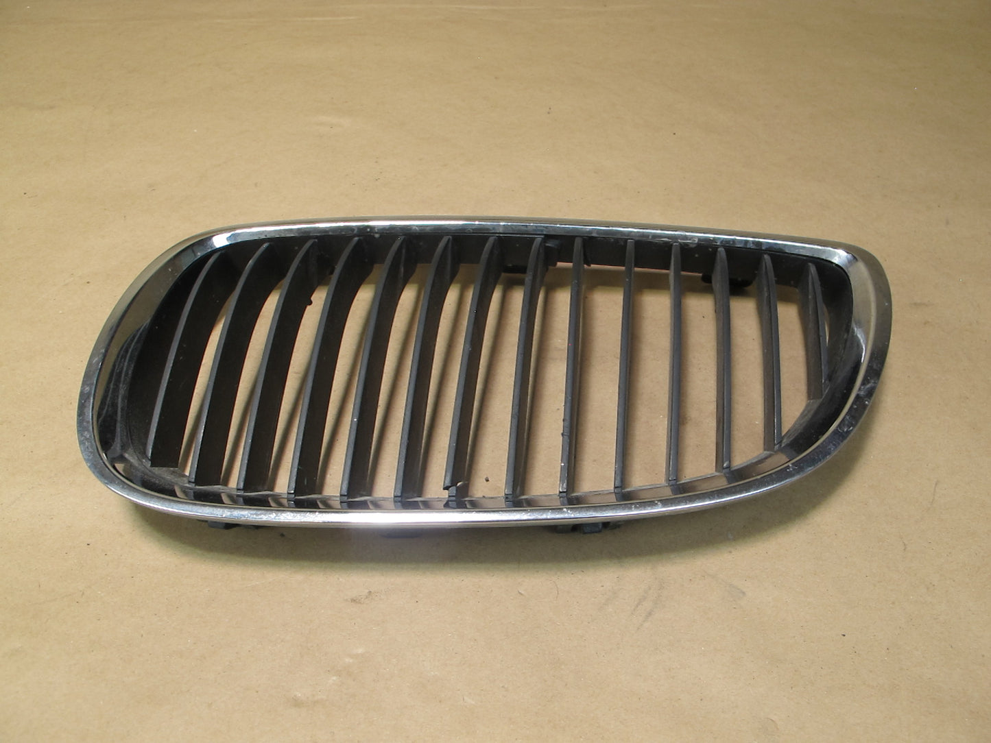 07-10 BMW E92 E93 Set of 2 Front Bumper Left & Right Kidney Grille OEM