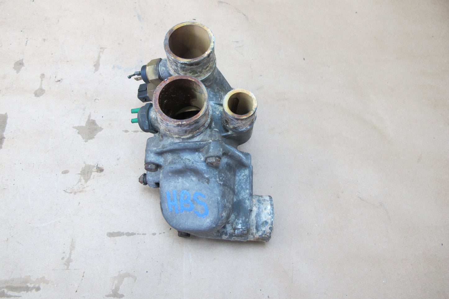 77-89 BMW E24 E28 E34 E32 M30 Engine Coolant Thermostat Housing OEM