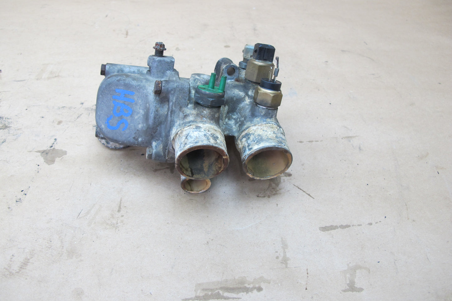 77-89 BMW E24 E28 E34 E32 M30 Engine Coolant Thermostat Housing OEM