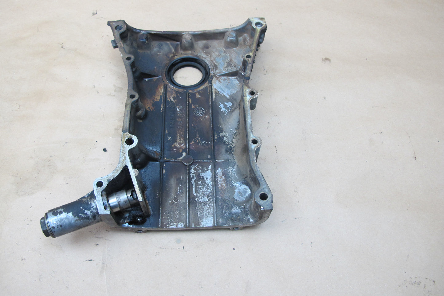 77-89 BMW E24 E23 E28 M30 Engine Front Lower Timing Chain Cover 12500289 OEM