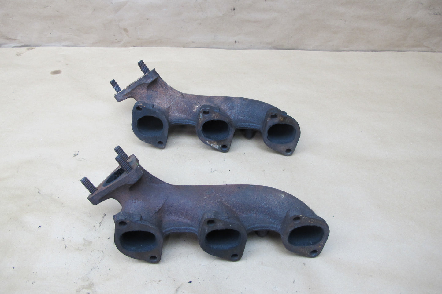 81-87 BMW E24 E23 E28 M30 Set of 2 Engine Exhaust Manifold 1274808 OEM