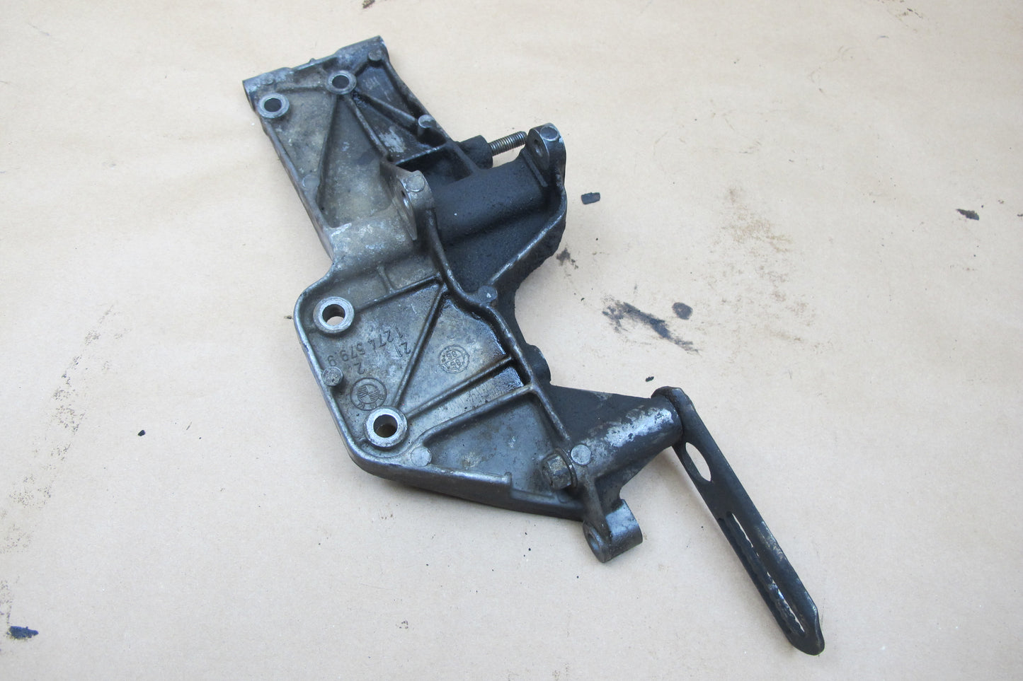 86-89 BMW E24 E23 E28 M30 Alternator Generator Mount Bracket Support OEM