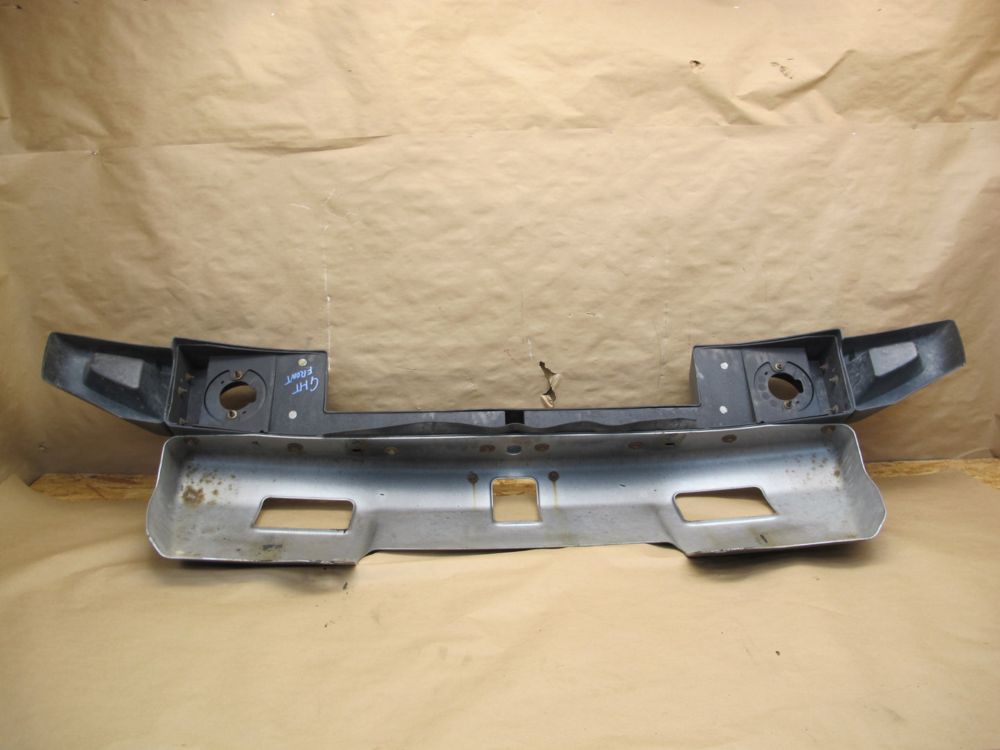 2003-2009 Hummer H2 Front Bumper Panel Cover Assembly