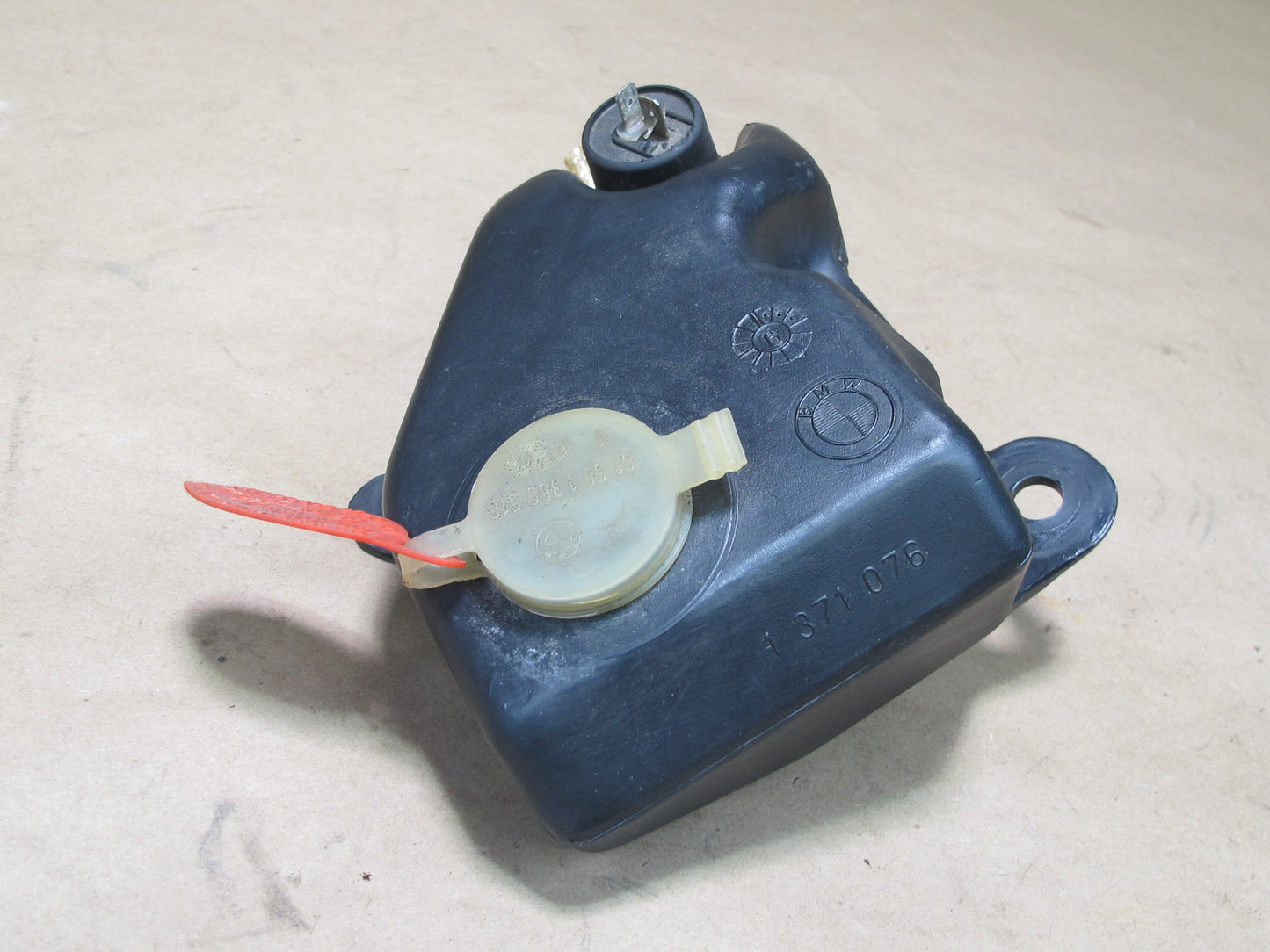 83-89 BMW E24 6-SERIES Windshield Washer Fluid Reservoir Tank w Pump OEM