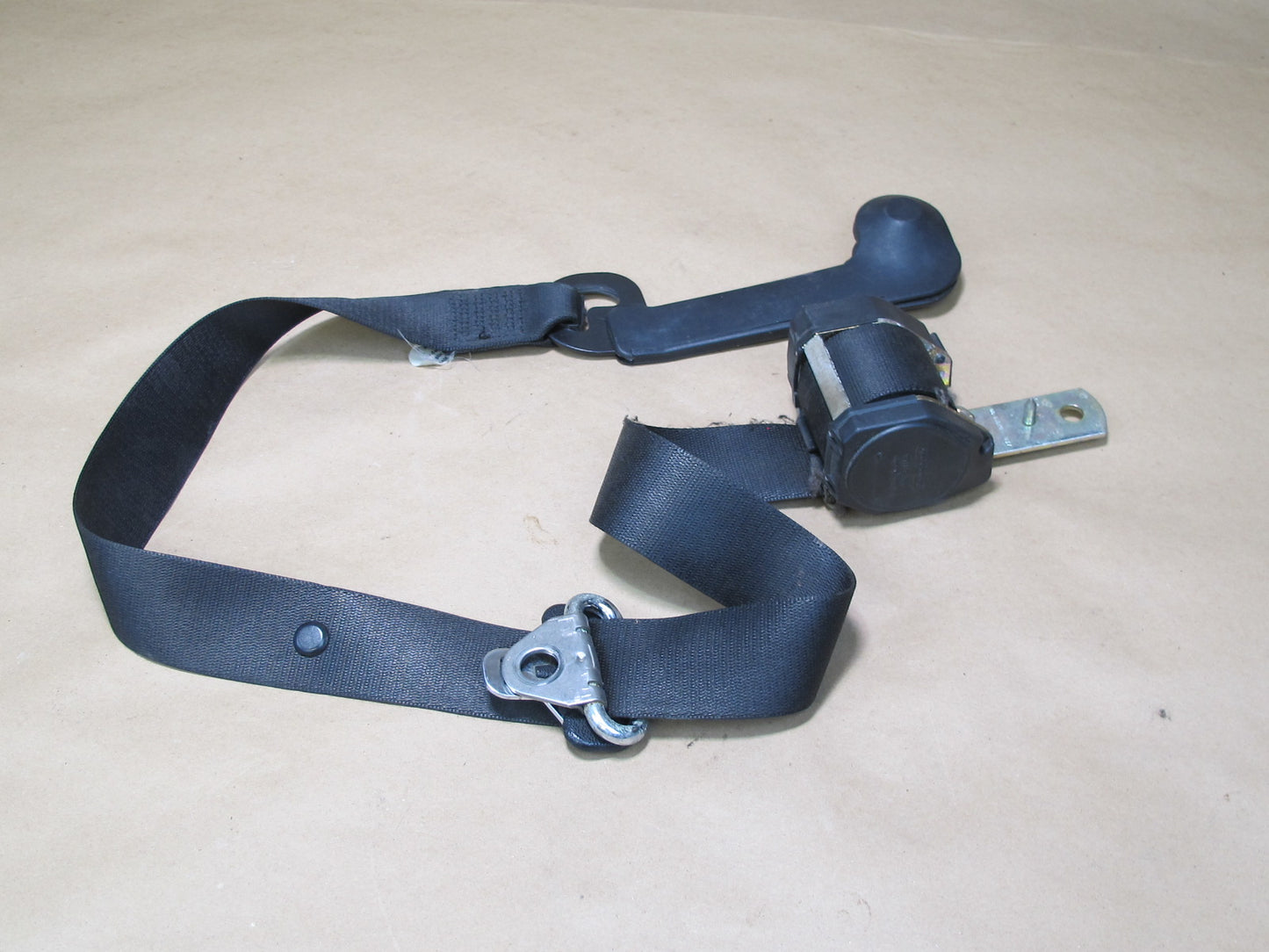 85-89 BMW E24 635CSi FRONT LEFT & RIGHT SIDE SEATBELT RETRACTOR SET OEM