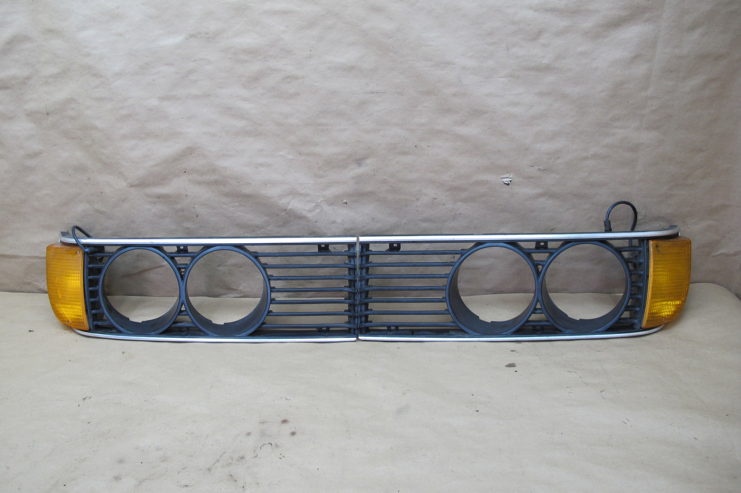 83-87 BMW E24 6-SERIES Set of 2 Front Left & Right Headlight Trim Grille OEM