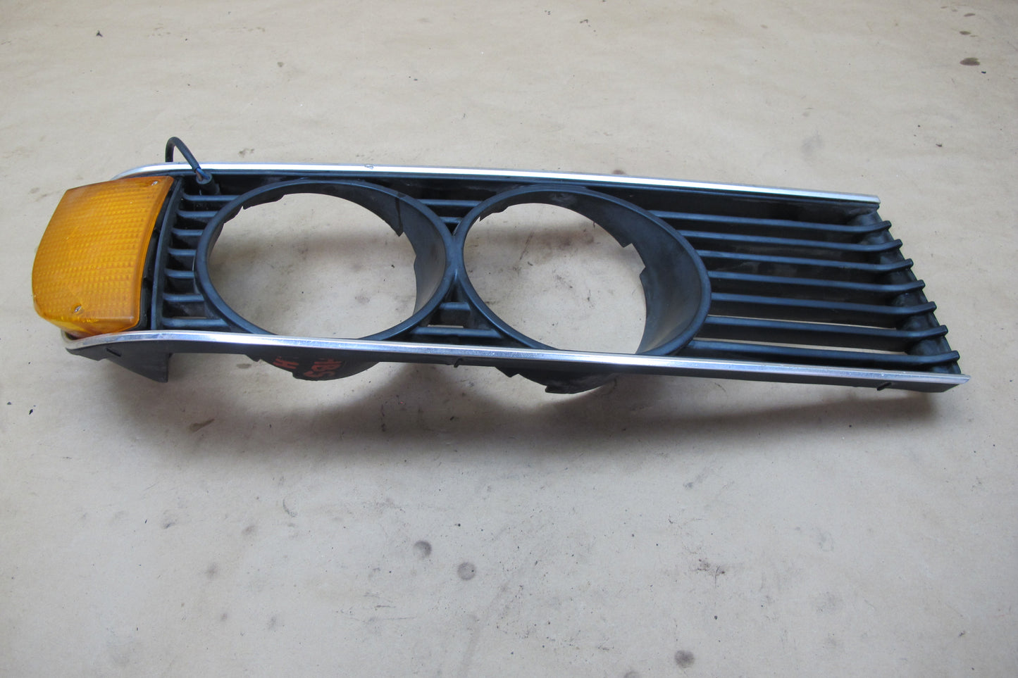 83-87 BMW E24 6-SERIES Set of 2 Front Left & Right Headlight Trim Grille OEM