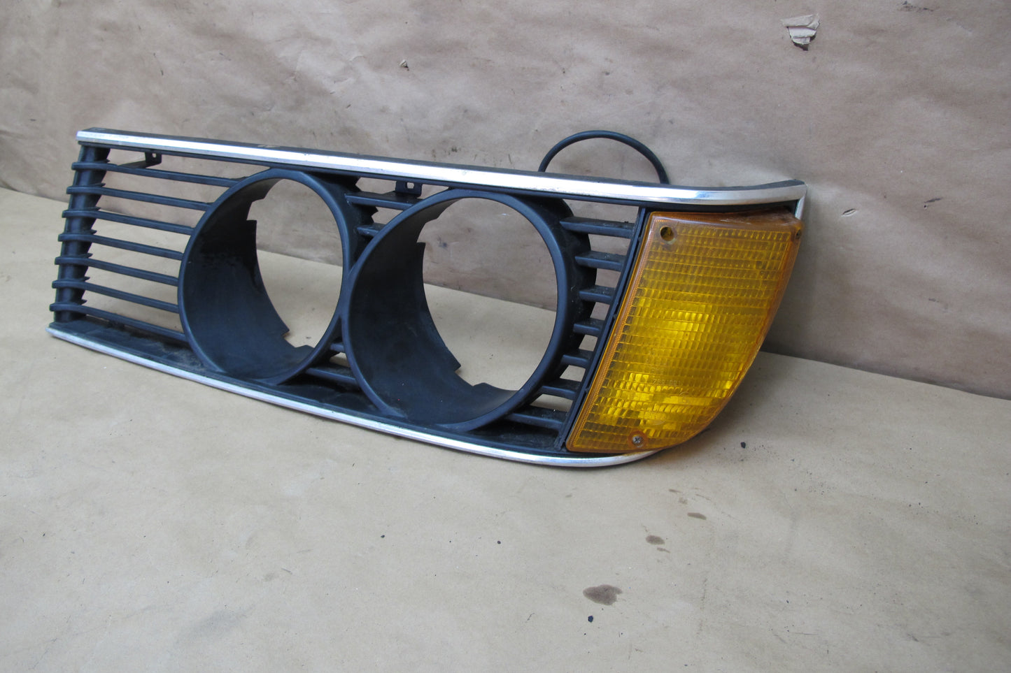 83-87 BMW E24 6-SERIES Set of 2 Front Left & Right Headlight Trim Grille OEM